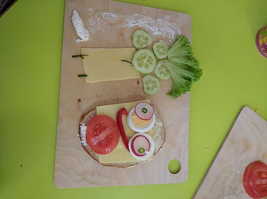 Grafika #24: Ananasy z naszej klasy - witaminki dla chłopczyka i dziewczynki