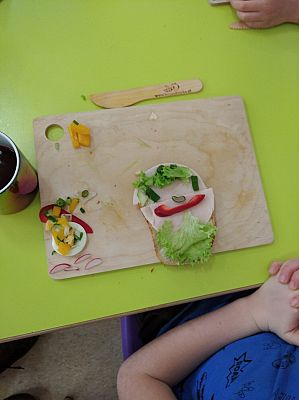 Grafika #25: Ananasy z naszej klasy - witaminki dla chłopczyka i dziewczynki