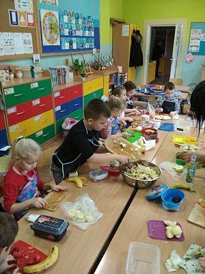 Grafika #2: SAŁATKA OWOCOWA