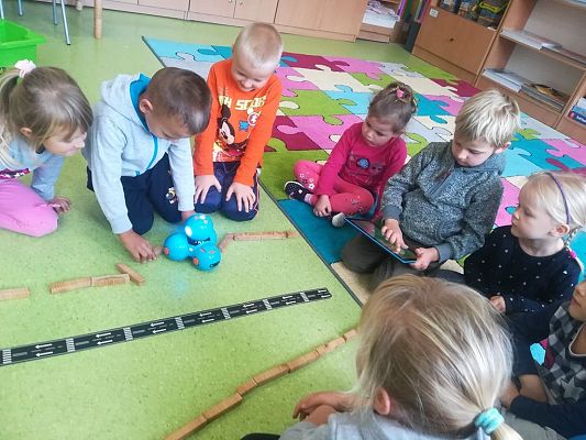 Grafika #24: Projekt PRZEDSZKOLE Z KLASĄ