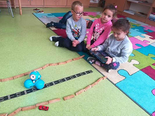 Grafika #16: Projekt PRZEDSZKOLE Z KLASĄ