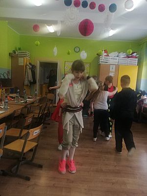 Grafika #10: BAL KARNAWAŁOWY W KLASIE II