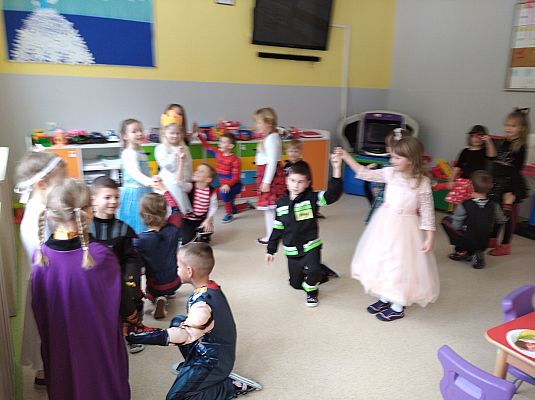 Grafika #19: Bal Karnawałowy 2021r. w przedszkolu