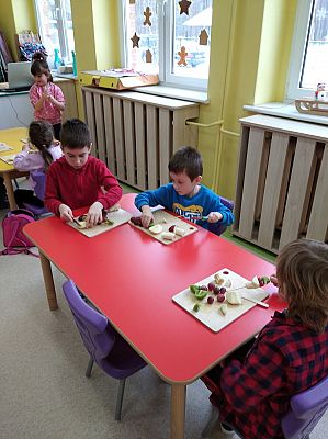 Grafika #4: Robimy owocowe szaszłyki