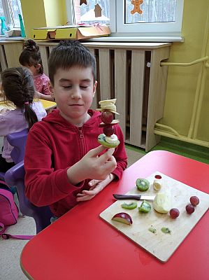 Grafika #10: Robimy owocowe szaszłyki