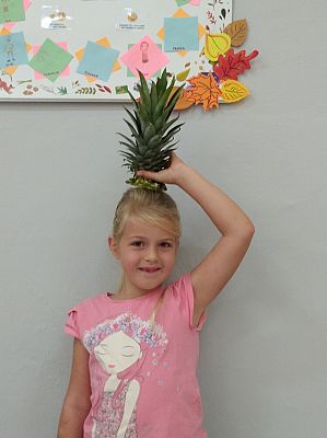 Grafika #2: Ananasy z naszej klasy - witaminki dla chłopczyka i dziewczynki