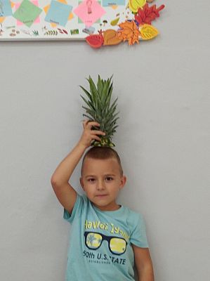 Grafika #10: Ananasy z naszej klasy - witaminki dla chłopczyka i dziewczynki