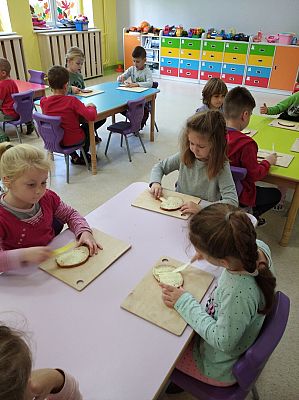 Grafika #19: Ananasy z naszej klasy - witaminki dla chłopczyka i dziewczynki