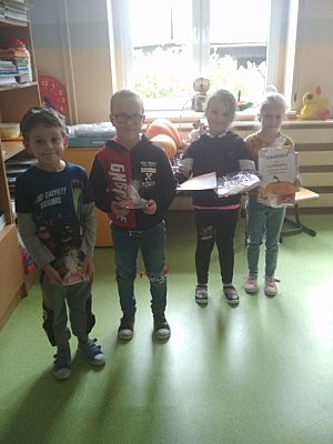 Grafika #1: Rozstrzygnięcie III Szkolnego Konkursu na DYNIOWY LAMPION