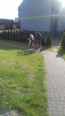 Grafika #2: "W zdrowym ciele-zdrowy duch"- pierwszaki promują zdrowie.