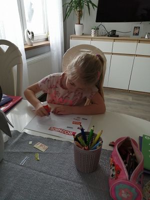 Grafika #3: Maluszki w domu się nie nudzą..