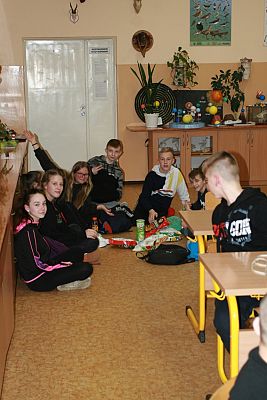 Grafika #2: Kolejna noc w szkole