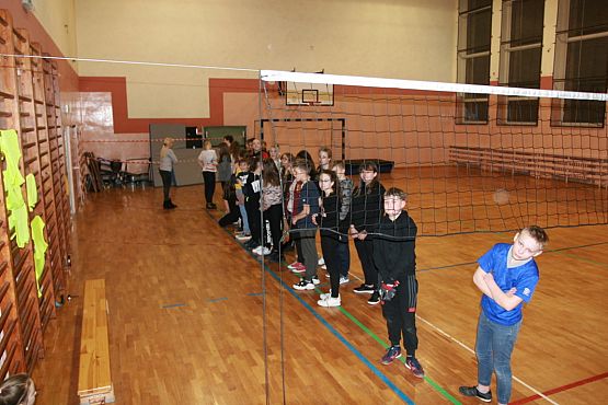 Grafika #5: Kolejna noc w szkole