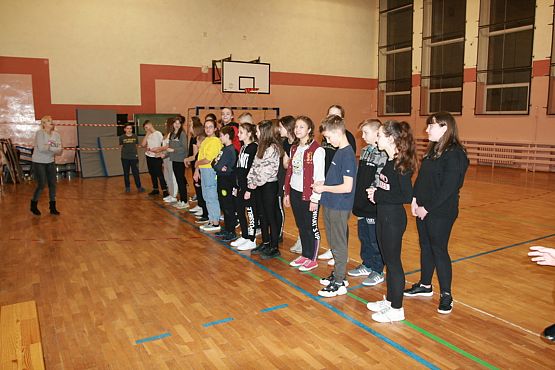 Grafika #7: Kolejna noc w szkole