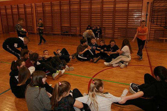 Grafika #13: Kolejna noc w szkole