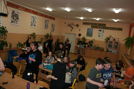 Grafika #27: Kolejna noc w szkole