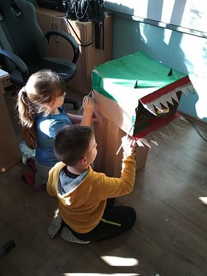 Grafika #4: SMOK WAWELSKI W KLASIE 1.