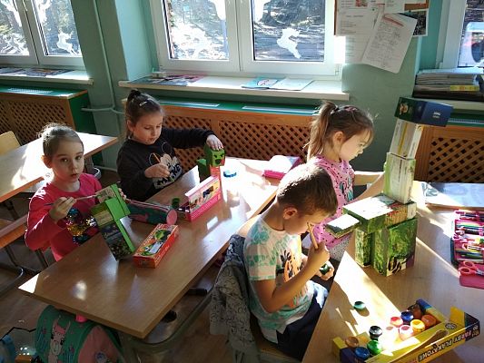 Grafika #1: SMOK WAWELSKI W KLASIE 1.