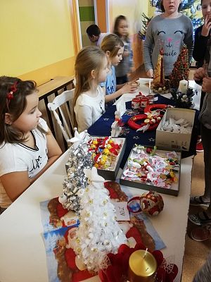 Grafika #7: Kiermasz bożonarodzeniowy