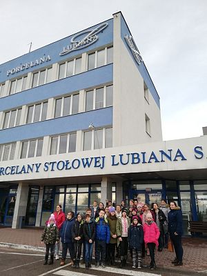 Grafika #4: Wycieczka do fabryki porcelany w Łubianie