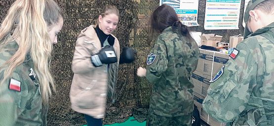 Grafika #5: Targi Edukacyjne