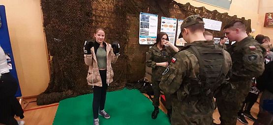 Grafika #4: Targi Edukacyjne