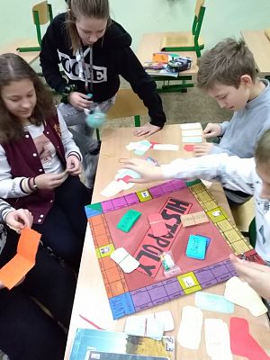 Grafika #5: Gry planszowe na lekcji historii