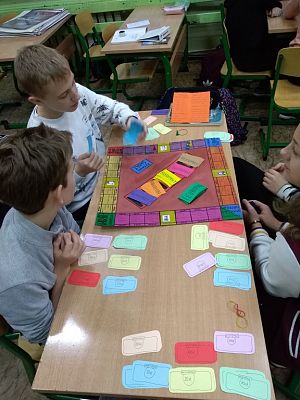 Grafika #0: Gry planszowe na lekcji historii