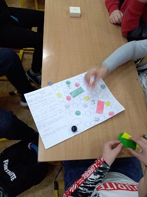 Grafika #9: Gry planszowe na lekcji historii