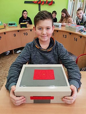 Grafika #5: Magiczne pudełka