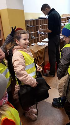 Grafika #6: Wycieczka do Urzędu Pocztowego