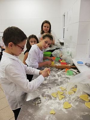 Grafika #2: Słodka Patriotka na Święto Niepodległości