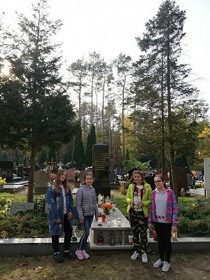 Grafika #2: Zapaliliśmy Znicz Pamięci