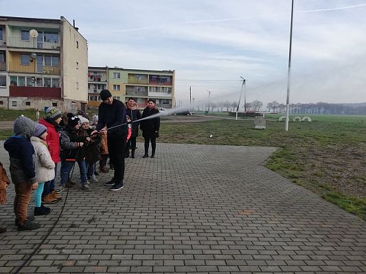 Grafika #8: WIZYTA W JEDNOSTCE OSP LEŚNICE.