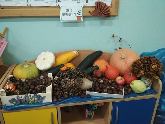 Grafika #3: JESIEŃ W KLASIE I