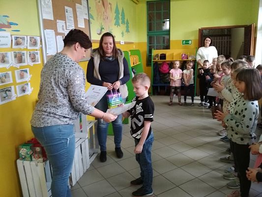 Grafika #2: ROZSTRZYGNIĘCIE II SZKOLNEGO KONKURSU NA" DYNIOWY LAMPION"