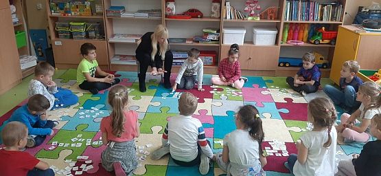 Grafika #6: Projekt PRZEDSZKOLE Z KLASĄ