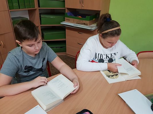 Grafika #7: PODARUJ WIERSZ