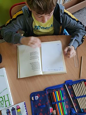 Grafika #9: PODARUJ WIERSZ