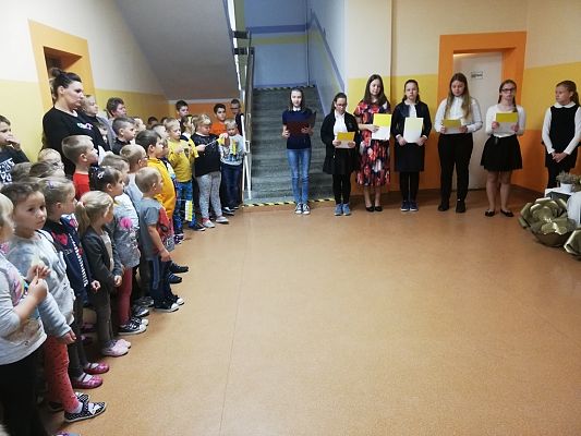 Grafika #5: XIX Dzień Papieski - Wstańcie, chodźmy!