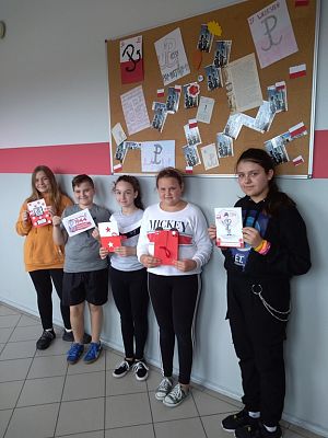 Grafika #0: BohaterON - włącz historię! - tworzymy pocztówki dla powstańców