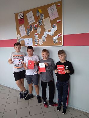 Grafika #2: BohaterON - włącz historię! - tworzymy pocztówki dla powstańców