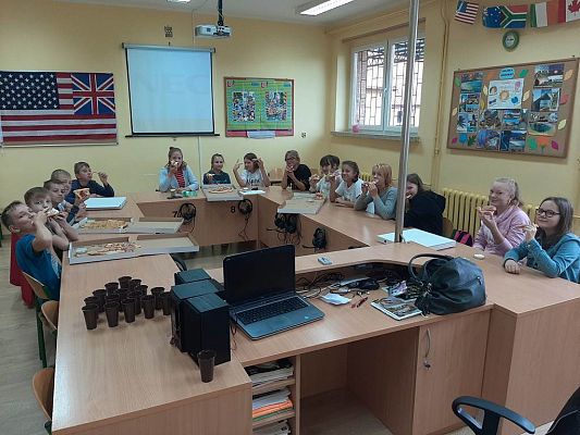 Grafika #1: Dzień chłopaka w klasie VII