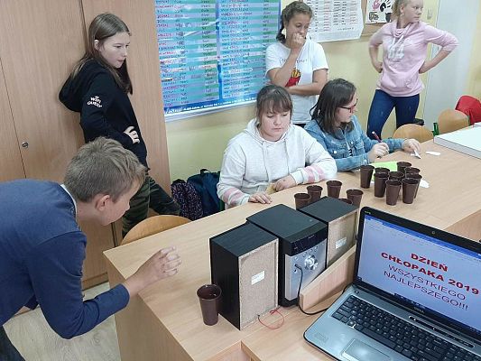 Grafika #11: Dzień chłopaka w klasie VII