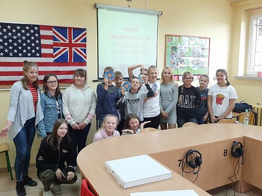 Grafika #13: Dzień chłopaka w klasie VII