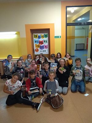 Grafika #2: NOC BIBLIOTEK PO RAZ PIERWSZY W NASZEJ SZKOLE