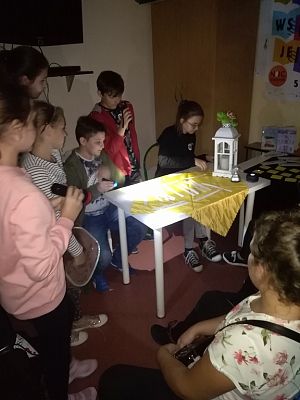 Grafika #5: NOC BIBLIOTEK PO RAZ PIERWSZY W NASZEJ SZKOLE