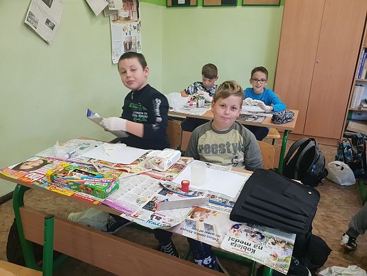 Grafika #3: Lekcja kleksografii w klasie 4