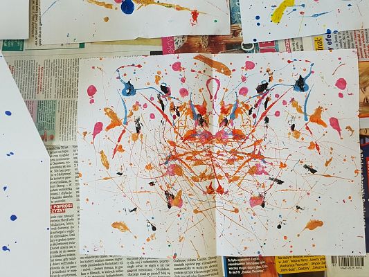 Grafika #11: Lekcja kleksografii w klasie 4