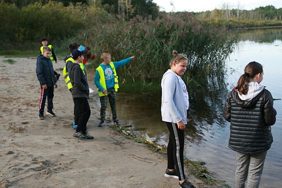 Grafika #4: Wycieczka klasy VI nad jezioro Brody